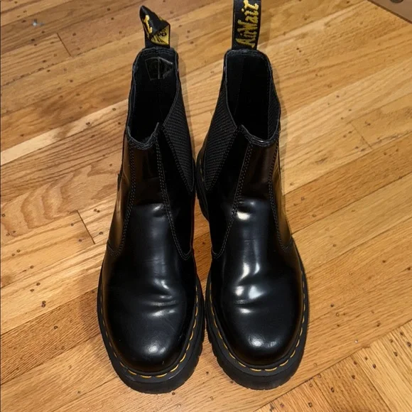 Dr. Martens | Shoes | Dr Martens Black Chelsea Boots With  display picture 2